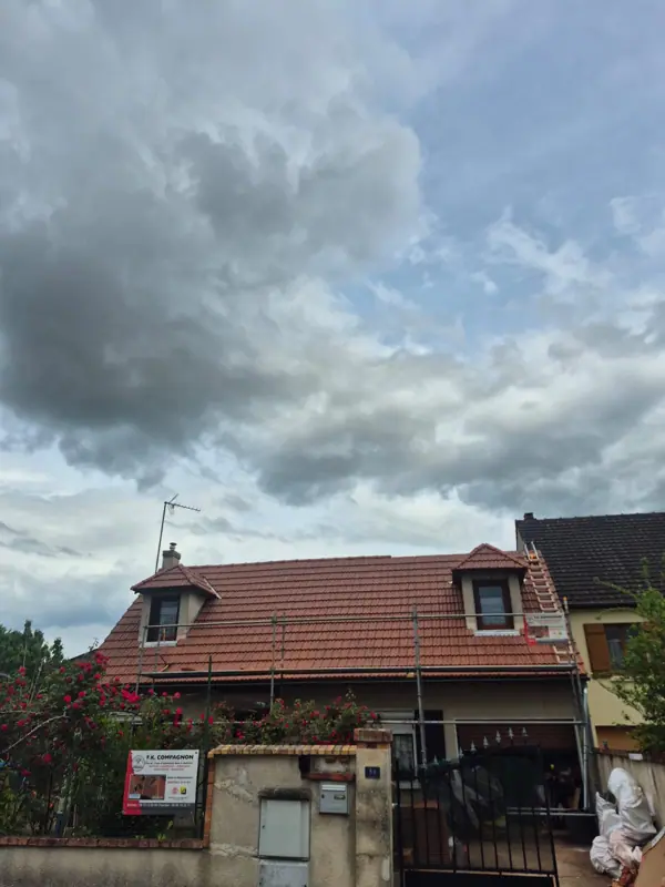 Le même pavillon après réfection complète de la toiture